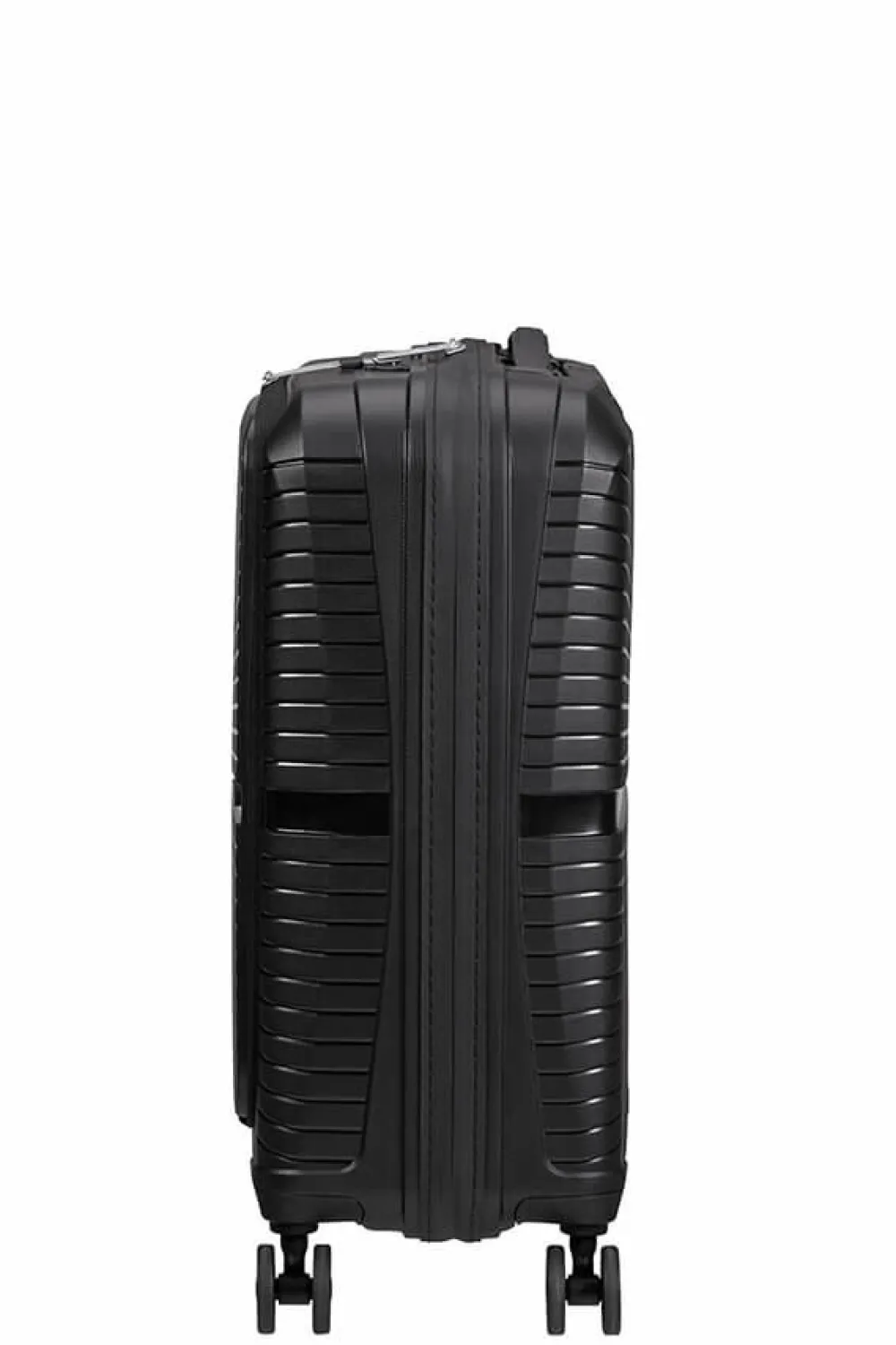 airconic_lentolaukku__5-1.webp American Tourister Airconic Lentolaukku 15.6" Onyx Black New