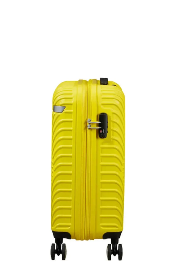 American Tourister Mickey Clouds Lentolaukku Mickey Electric Lemon Fashion