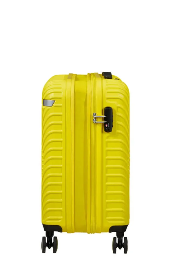 American Tourister Mickey Clouds Lentolaukku Mickey Electric Lemon Fashion