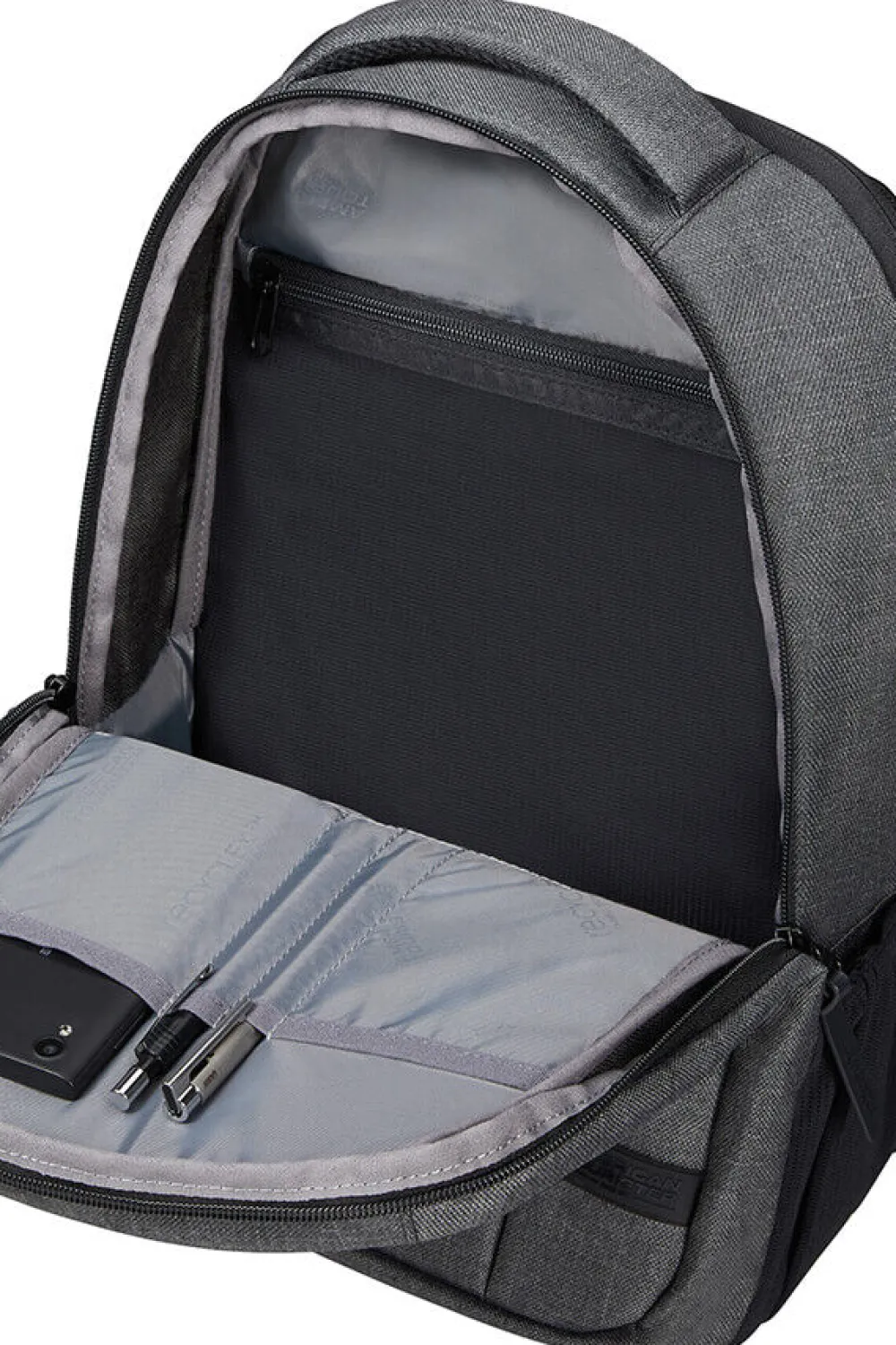 streethero_tietokonereppu_0-3.webp American Tourister Streethero Tietokonereppu 14" Grey Melange New